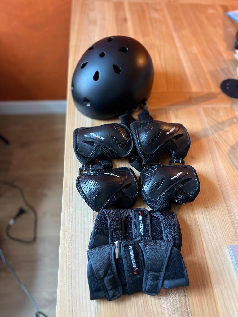Beschermers en helm, Ophalen, Zo goed als nieuw, Bescherming, Powerslide