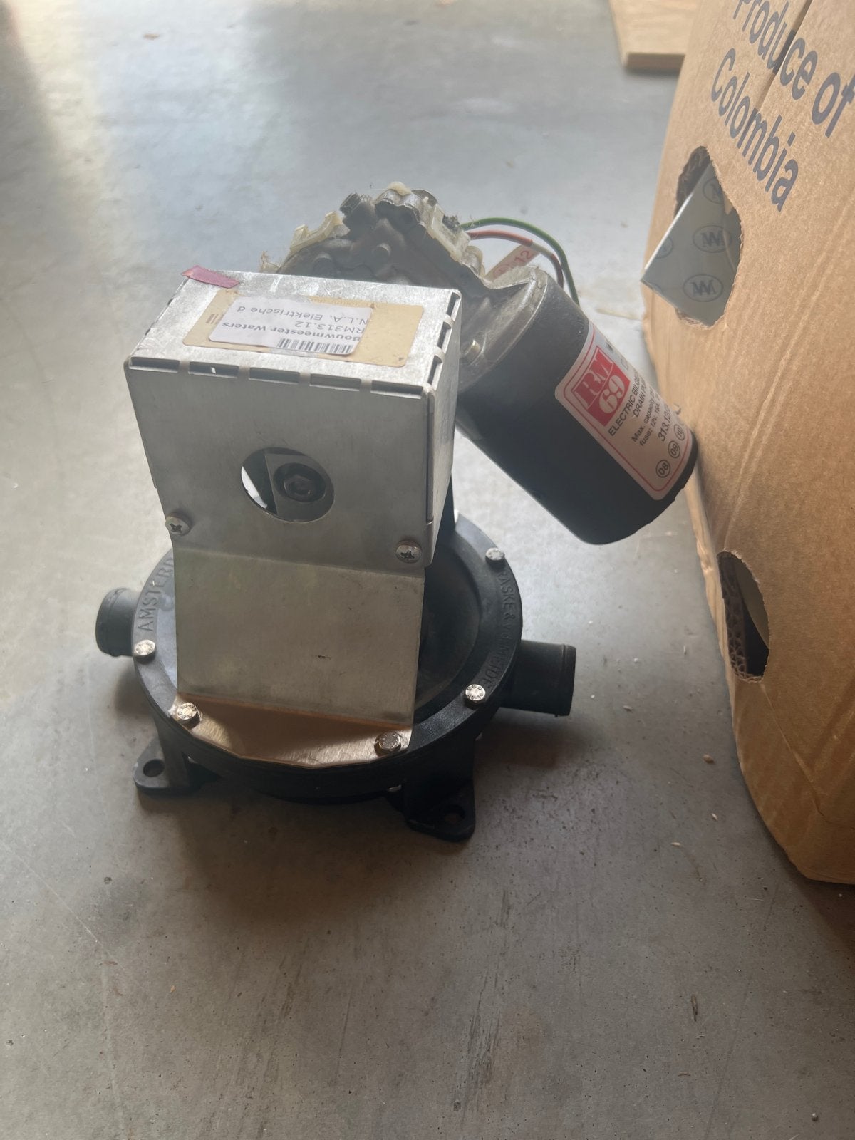 RM69 Elektrische Lenspomp / Douche Afvoerpomp 12/24V, Ophalen of Verzenden, Nieuw, Motor en Techniek