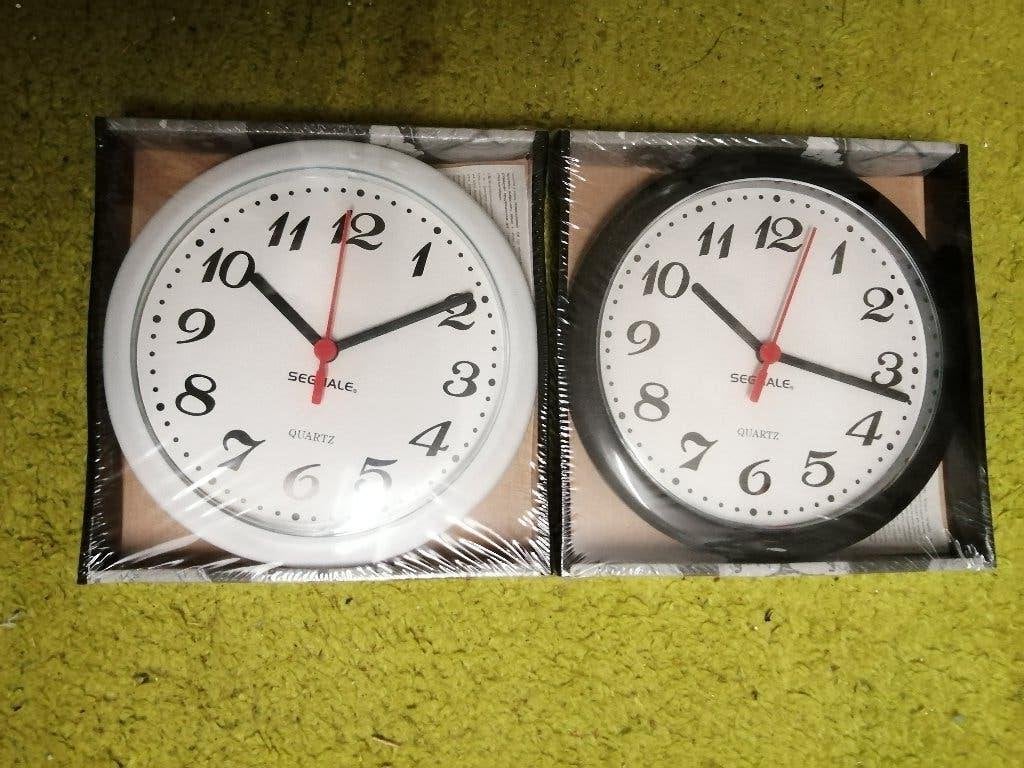 kunststof klok nieuw in doos € 3,95, Ophalen of Verzenden, Nieuw, Wandklok
