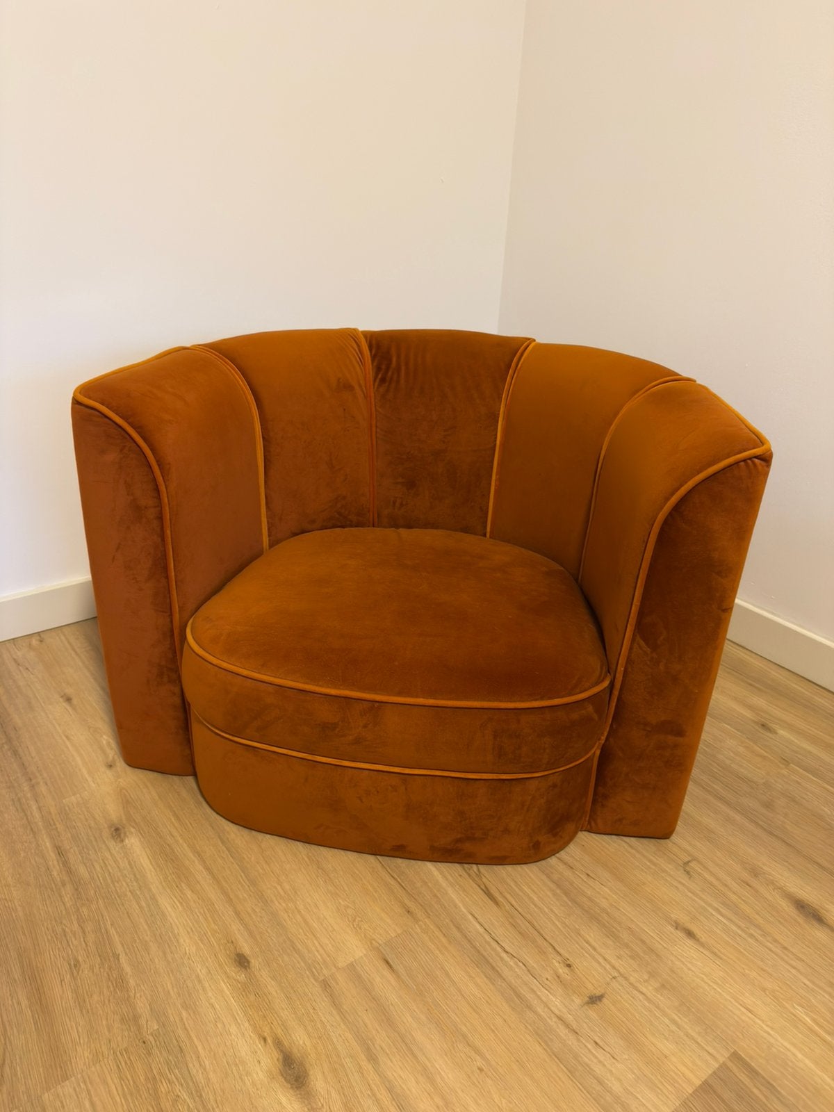 Dutchbone Flower fauteuil cognac velvet, Ophalen, Zo goed als nieuw, 75 tot 100 cm, Minder dan 50 cm