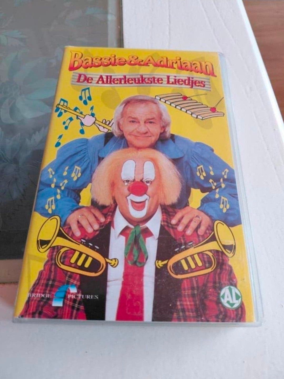 Bassie en Adriaan de Allerleukste Liedjes videoband., Ophalen of Verzenden, Gebruikt, Kinderprogramma of -film, VHS