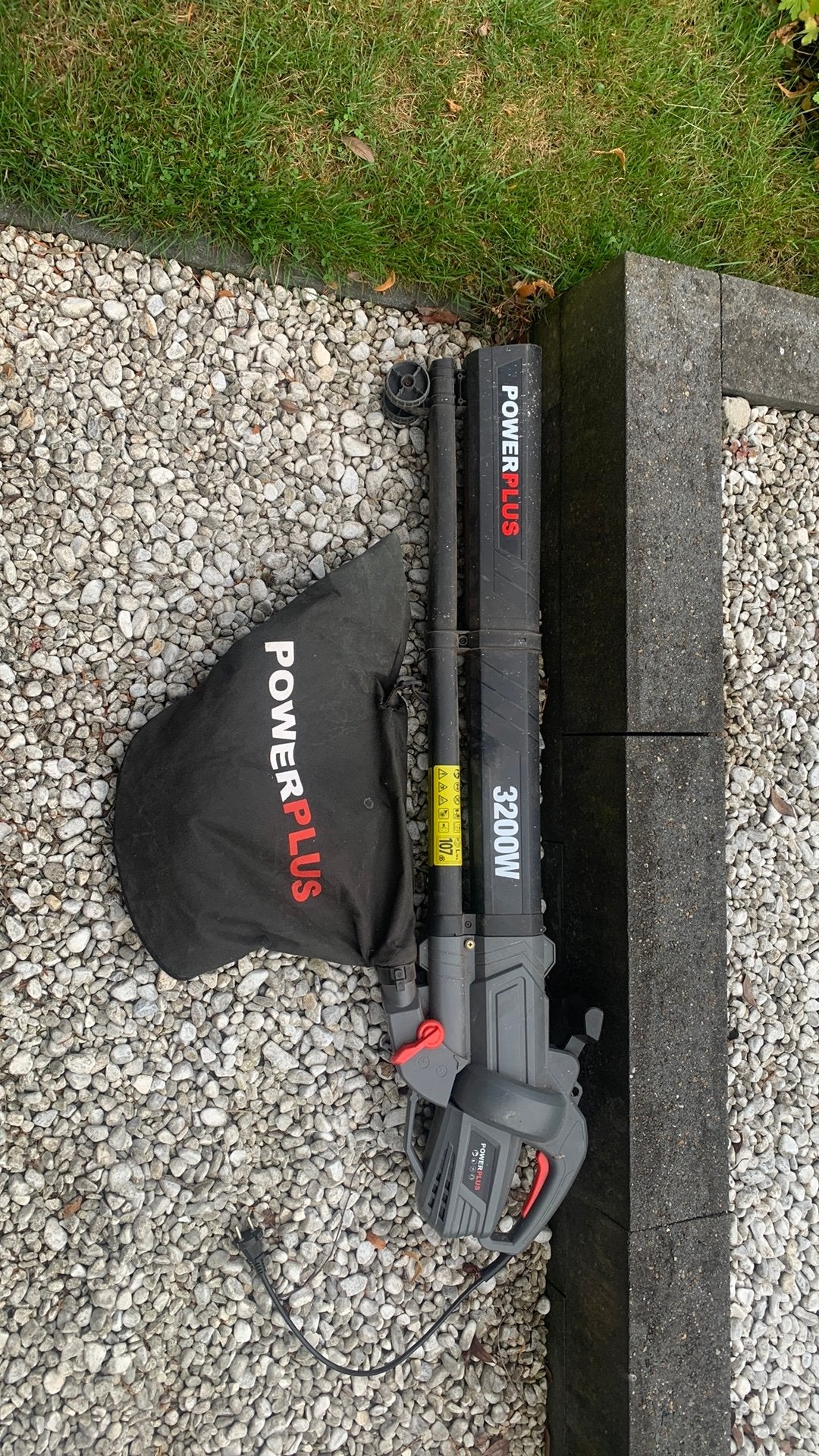 Bladblazer 3200w. Blazen en opzuigen / versnipperen, Ophalen, Gebruikt, Elektrisch, Met opvangzak