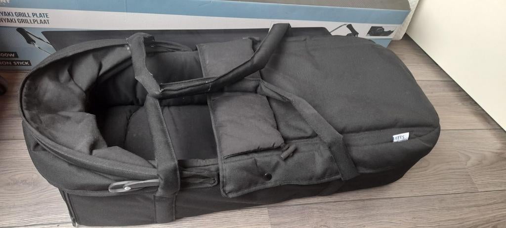 Reiswieg van het merk Kees - Zwart, Kinderen en Baby's, Kinderwagens en Combinaties, Ophalen
