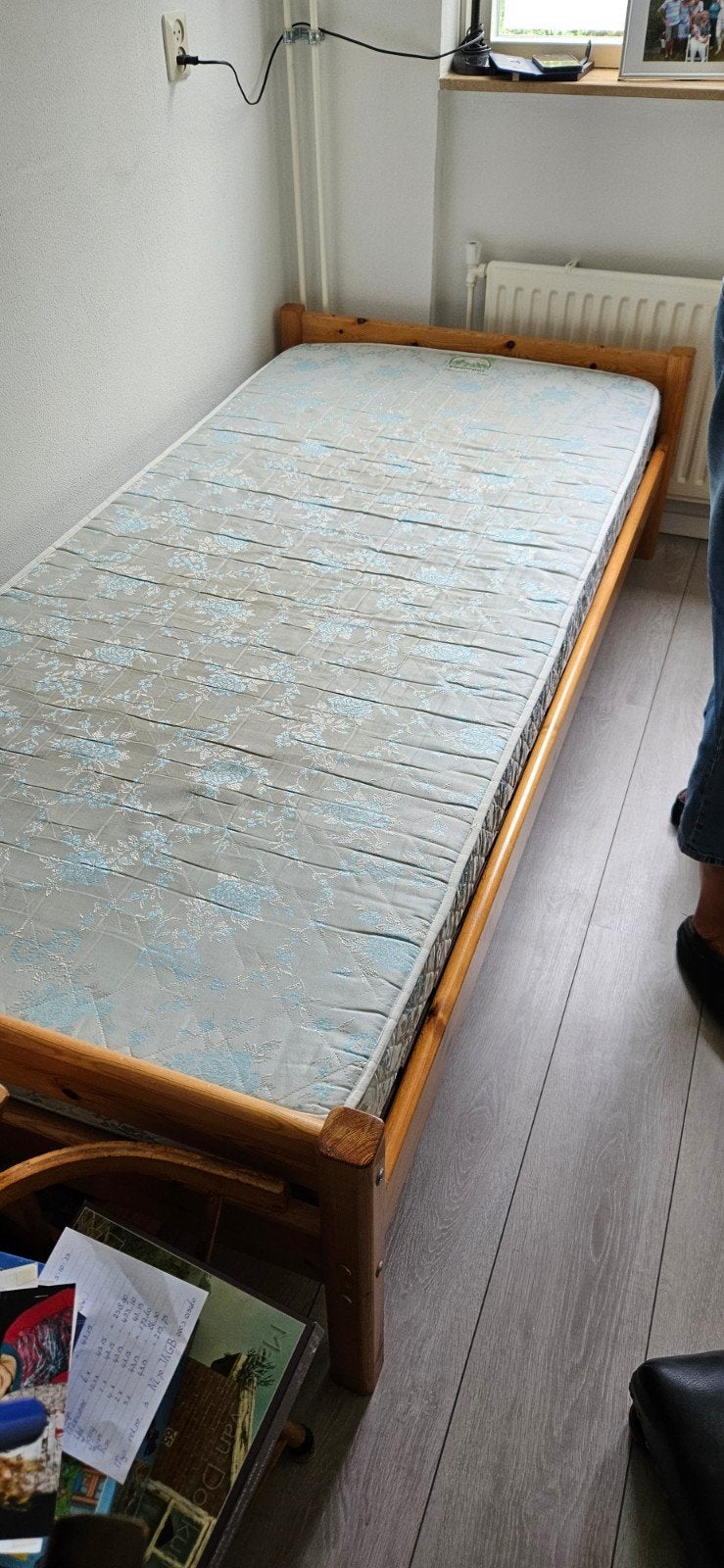 te koop: eenpersoonsbed, Ophalen, Eenpersoons, Hout, 90 cm