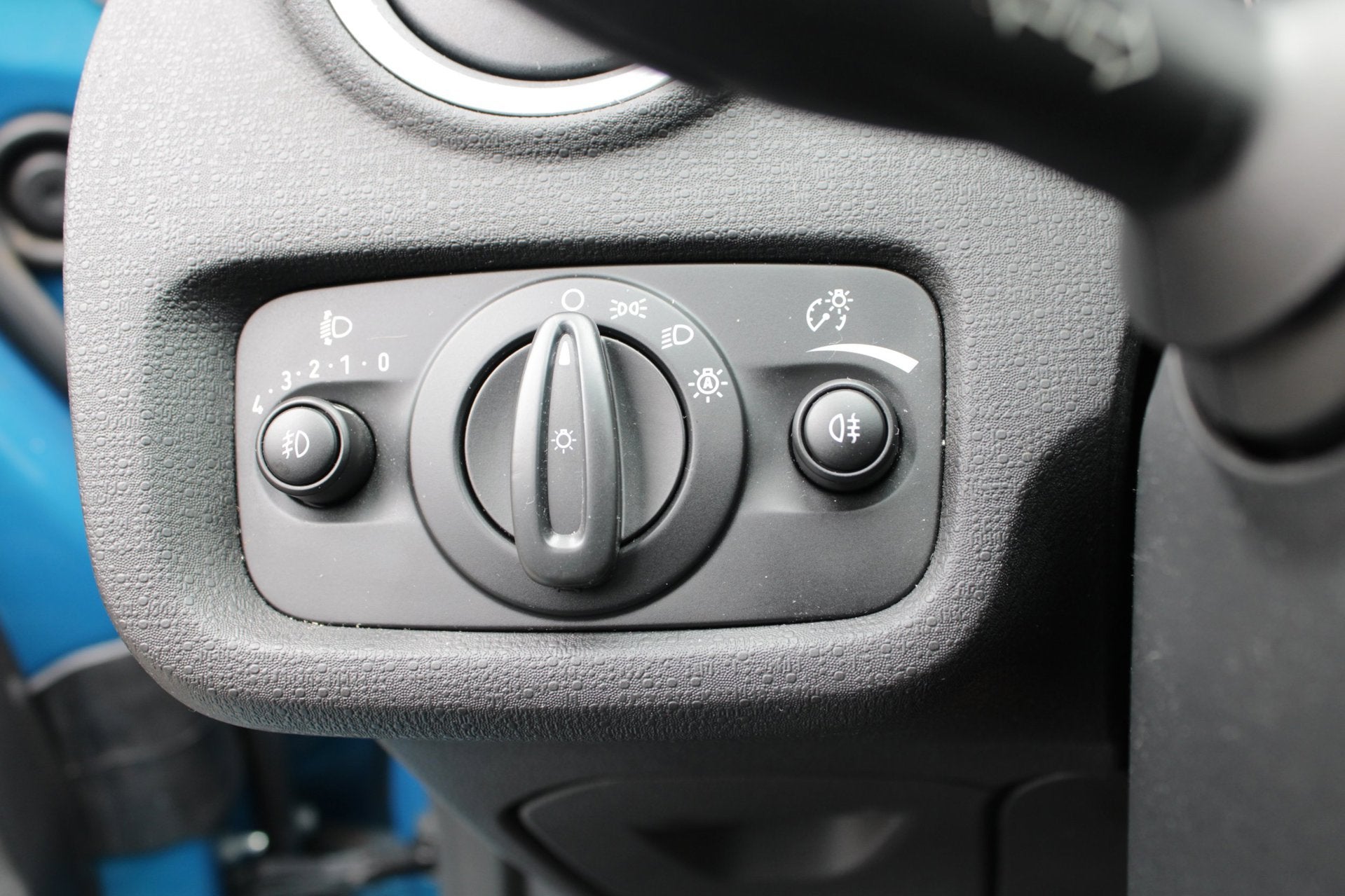 Foto 15 van Ford Fiesta 1.0 Titanium / Airco / Cruise Control / Elektirs