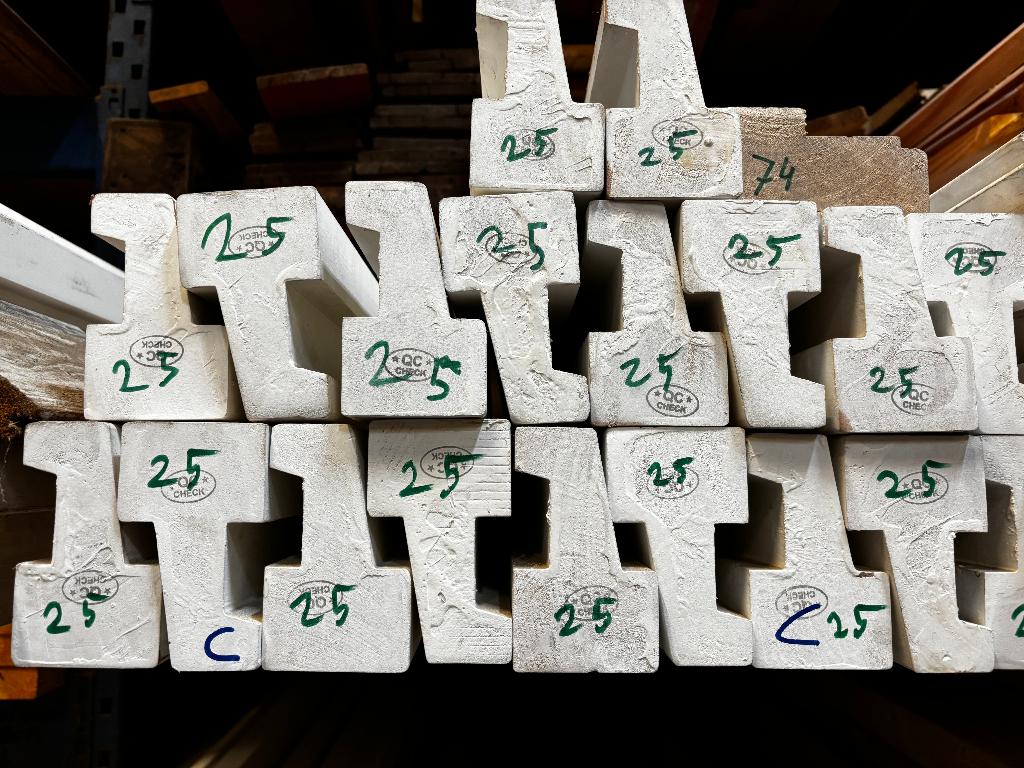 Hardhouten Meranti Kozijnen, diverse profielen, Ophalen, Minder dan 75 cm, Raamkozijn, Nieuw