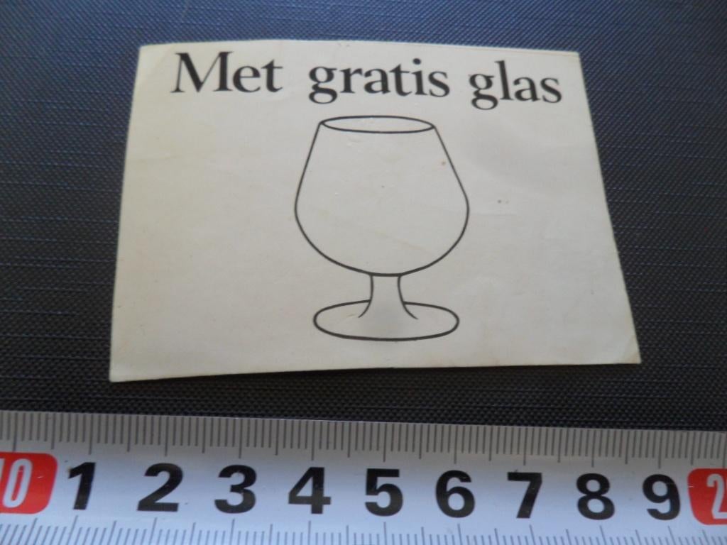 sticker Met gratis glas, Ophalen, Zo goed als nieuw