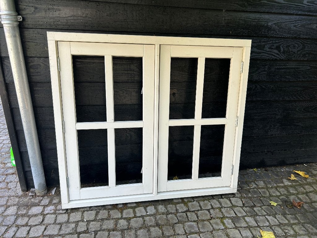 Nieuw Hardhouten kozijn inclusief glas, Doe-het-zelf en Verbouw, Kozijnen en Schuifpuien, Raamkozijn, Nieuw, Inclusief glas, 75 tot 150 cm
