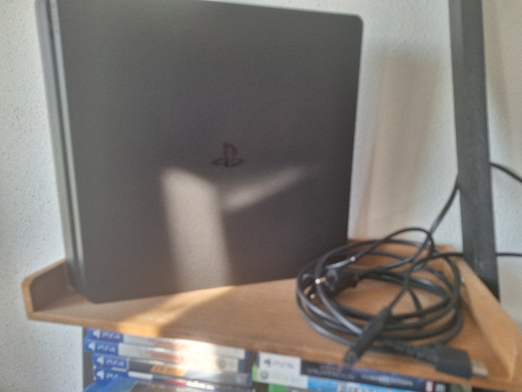 Playstation 4 slim met 500gb en kabels, Ophalen of Verzenden, Met 2 controllers, Slim