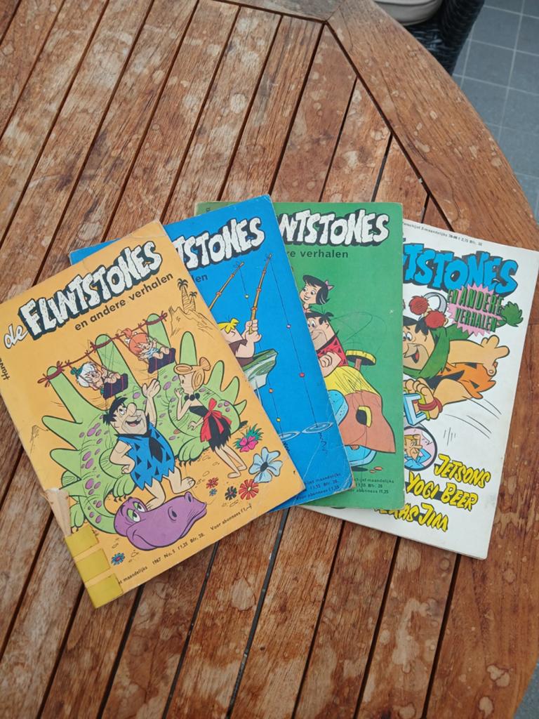 4 x De Flintstones en andere verhalen uit de jaren '60, Meerdere stripboeken, Ophalen of Verzenden, Gelezen, Hanna-Barbera