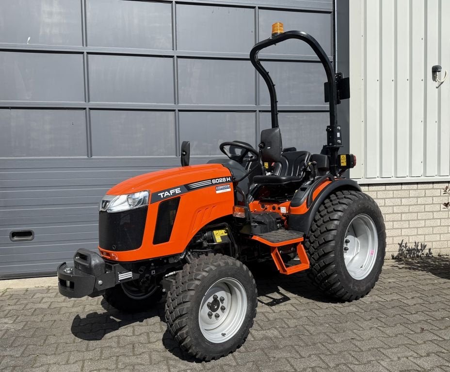 Tafe 6028H hydrostaat mini tractor, Tafe Tractors and Farm Equipment Limited, Contact@tafetractors.com, 77, Nungambakkam High Road, Nungambakkam
600 034  Chennai, IN