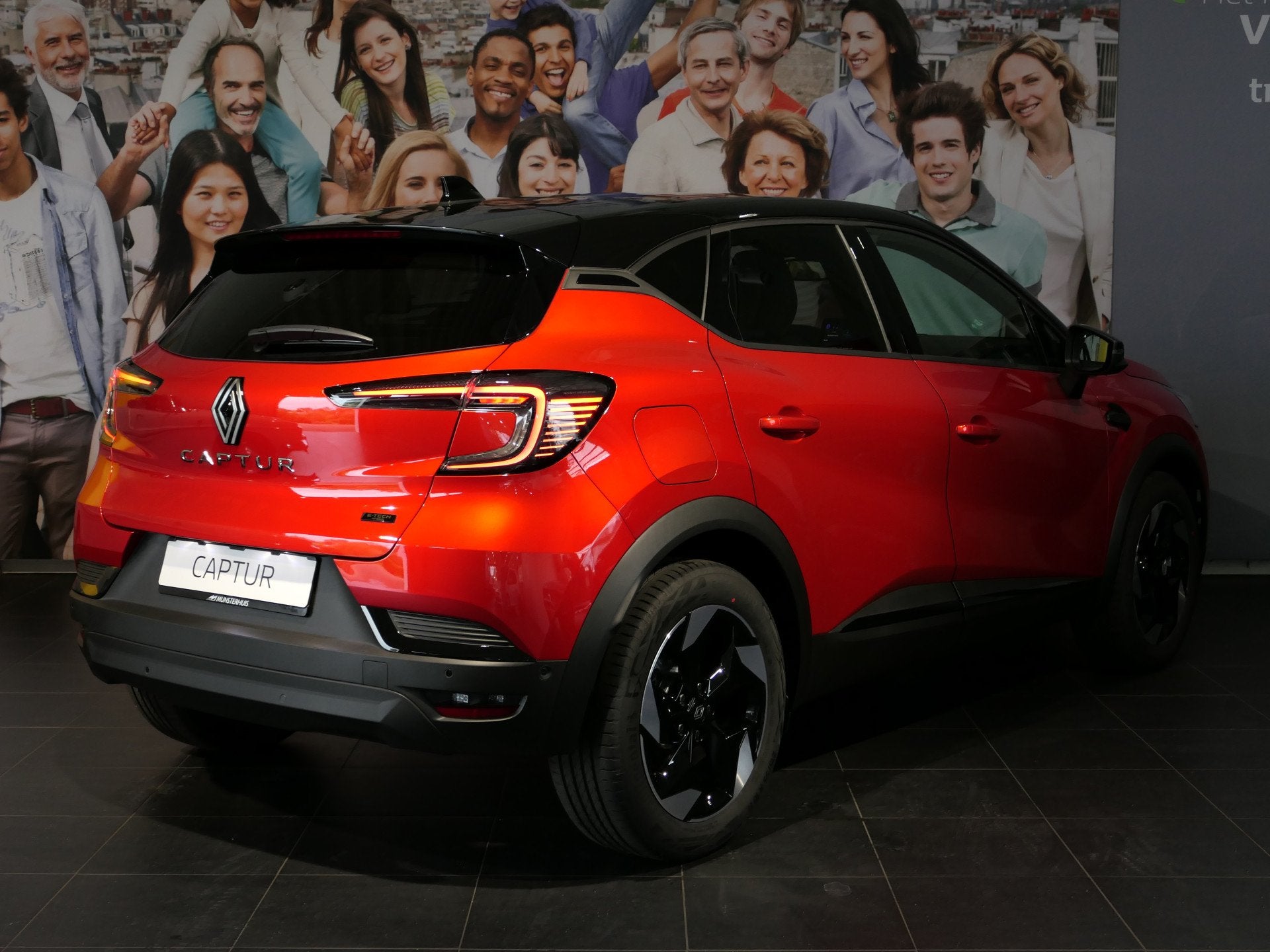 Renault Captur 1.8 E-Tech full hybrid 160 techno Stoel/Stuur, Auto's, Stof, 4 cilinders, Overige brandstoffen, 23 km/l
