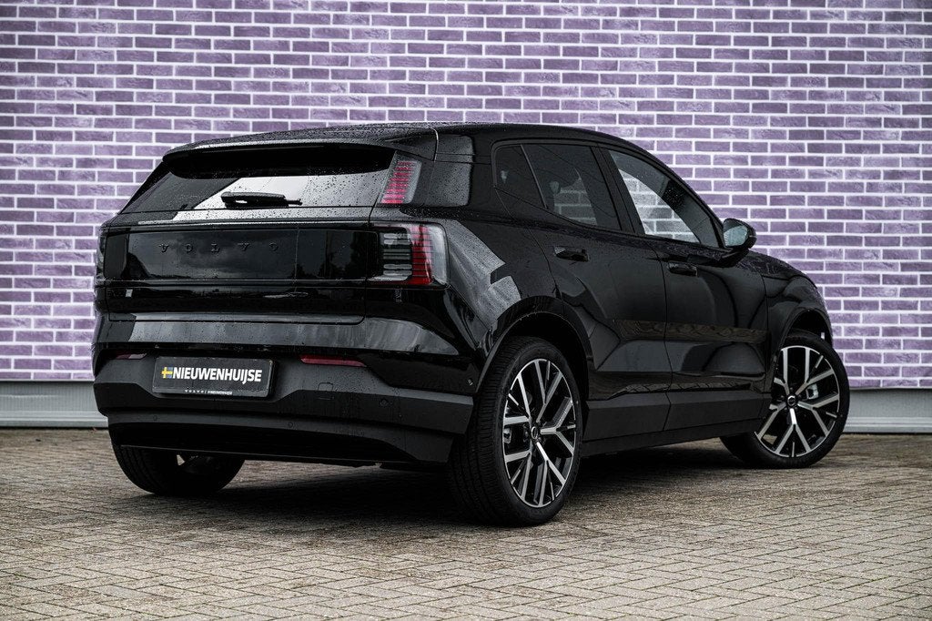 Volvo EX30 Single Motor Extended Range Ultra Black Edition E, Auto's, Automaat, Achterwielaandrijving, Automatische klimaatregeling