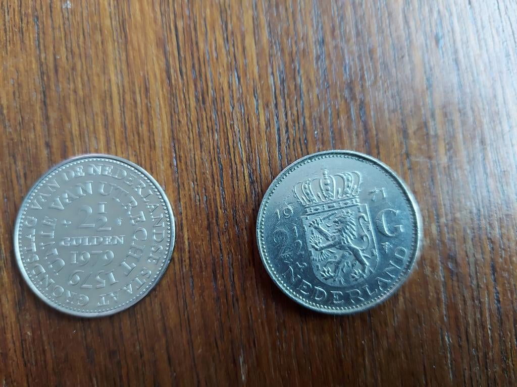 2 gulden vijftig munten uit 1971 en 1979, Postzegels en Munten, Munten | Nederland, Koningin Juliana, Setje, Ophalen of Verzenden