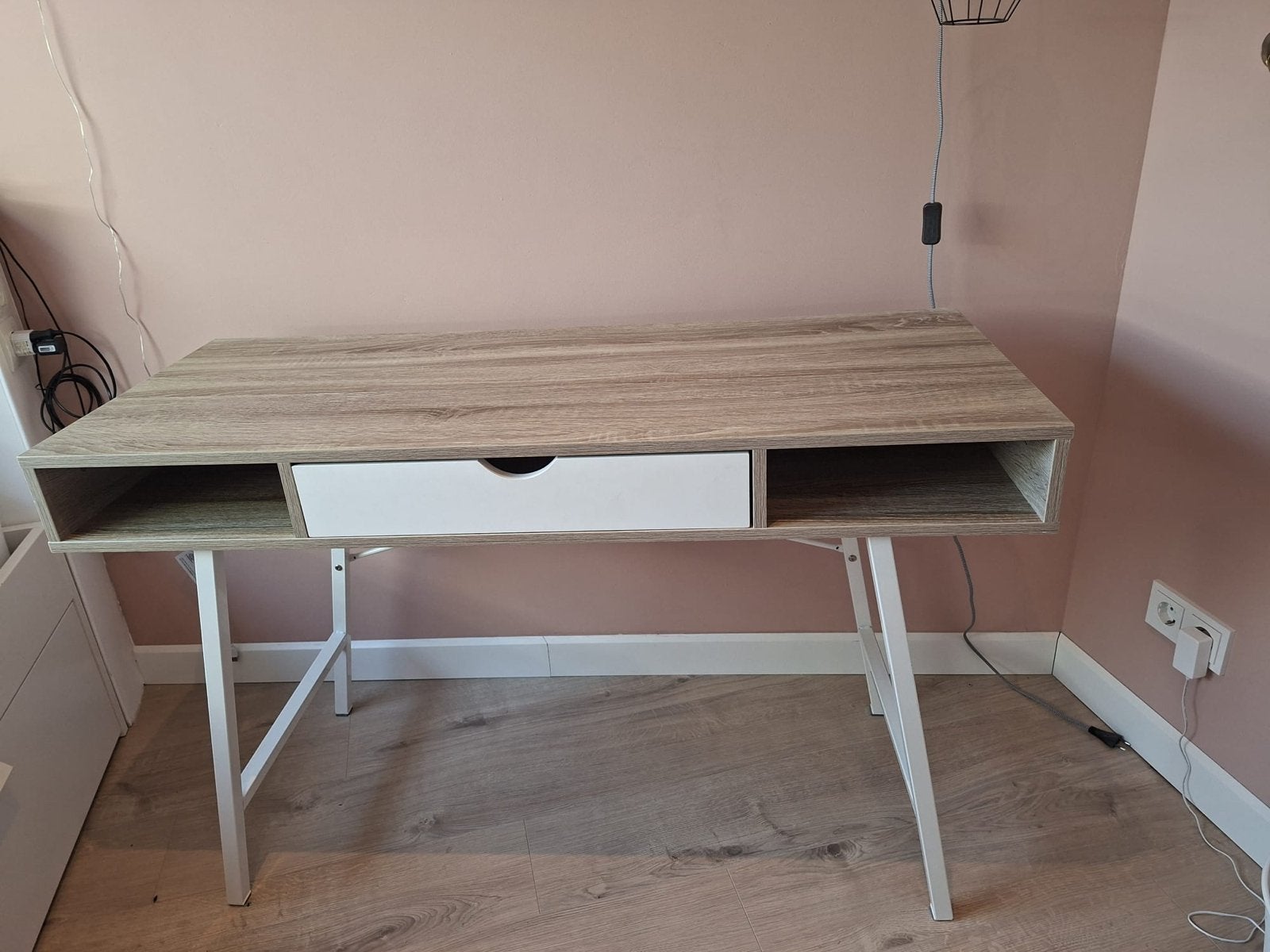 Scandinavisch bureau met lade en opbergruimte, Huis en Inrichting, Bureaus, Ophalen, Overige typen, 120 cm, Bruin