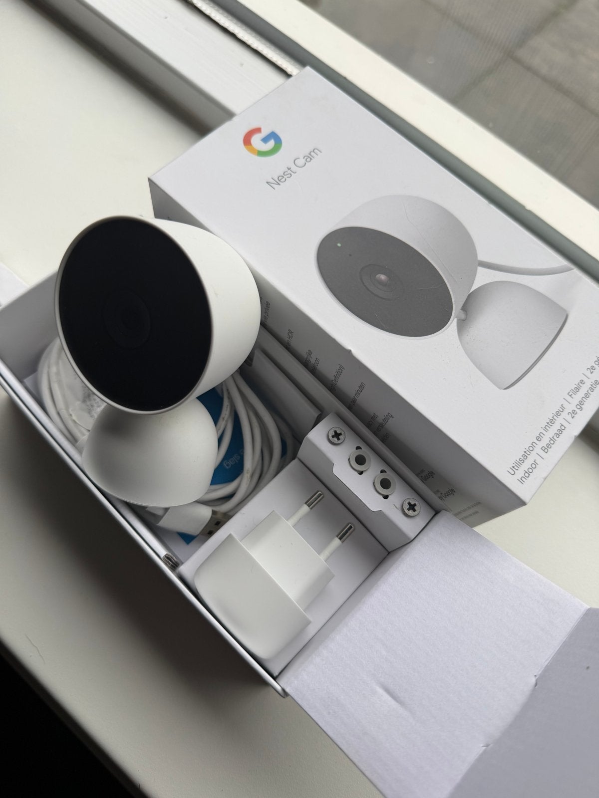 Google Nest Cam 2e generatie - Zo goed als nieuw, Ophalen of Verzenden, Zo goed als nieuw, Binnencamera