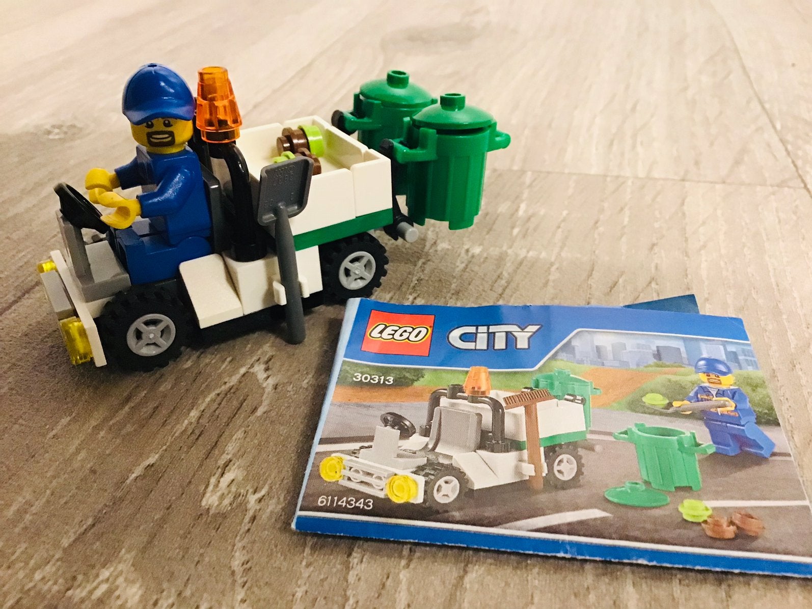 LEGO city 30313, vuilniswagen, compleet en ZGAN, Kinderen en Baby's, City, Lego, Ophalen of Verzenden, Zo goed als nieuw