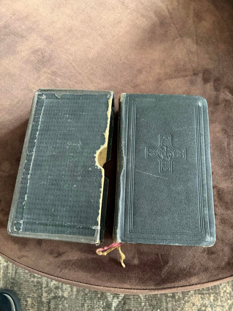 Oud Missaal Spectrum boek, Antiek en Kunst, Antiek | Boeken en Bijbels, Ophalen of Verzenden