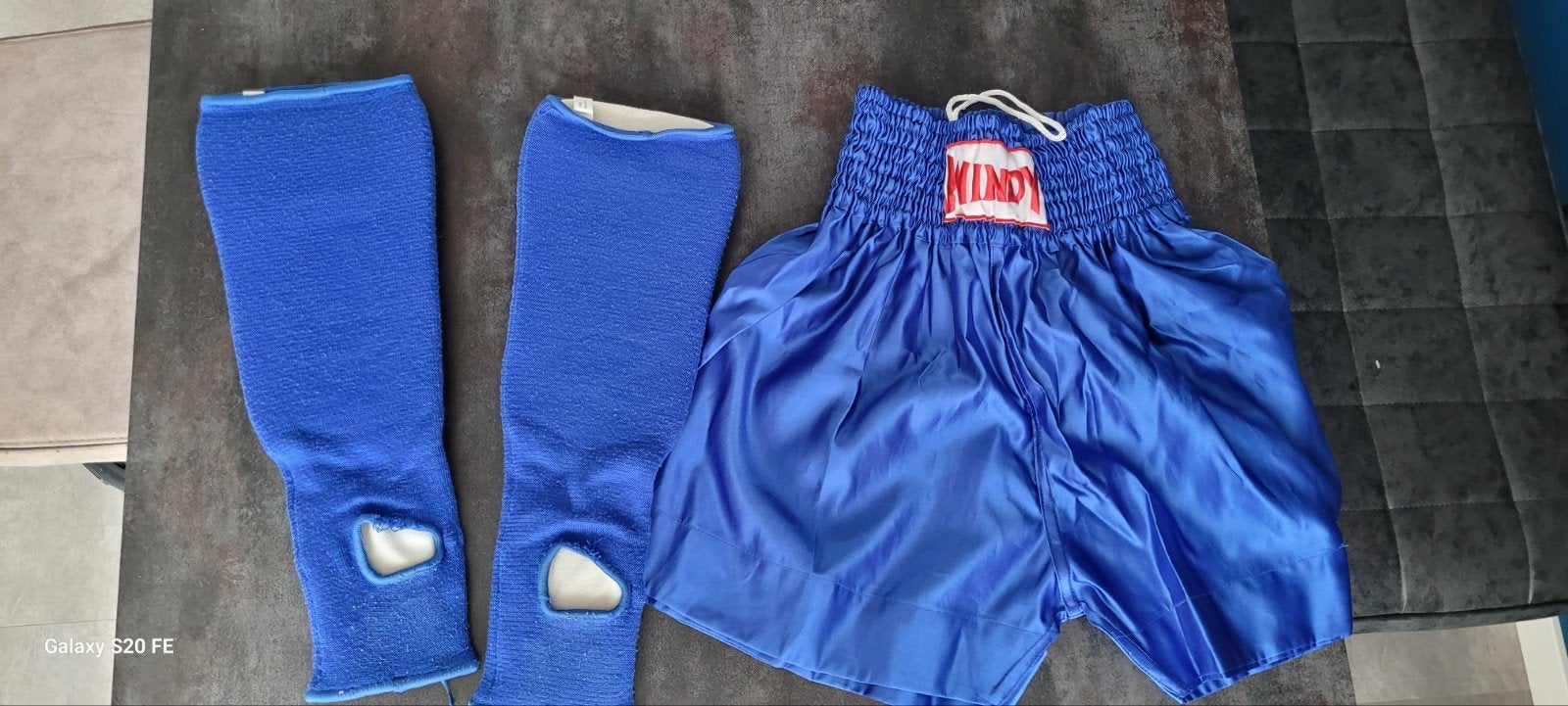 Windy Muay Thai Boksbroek en Scheenbeschermers Maat L, Ophalen of Verzenden