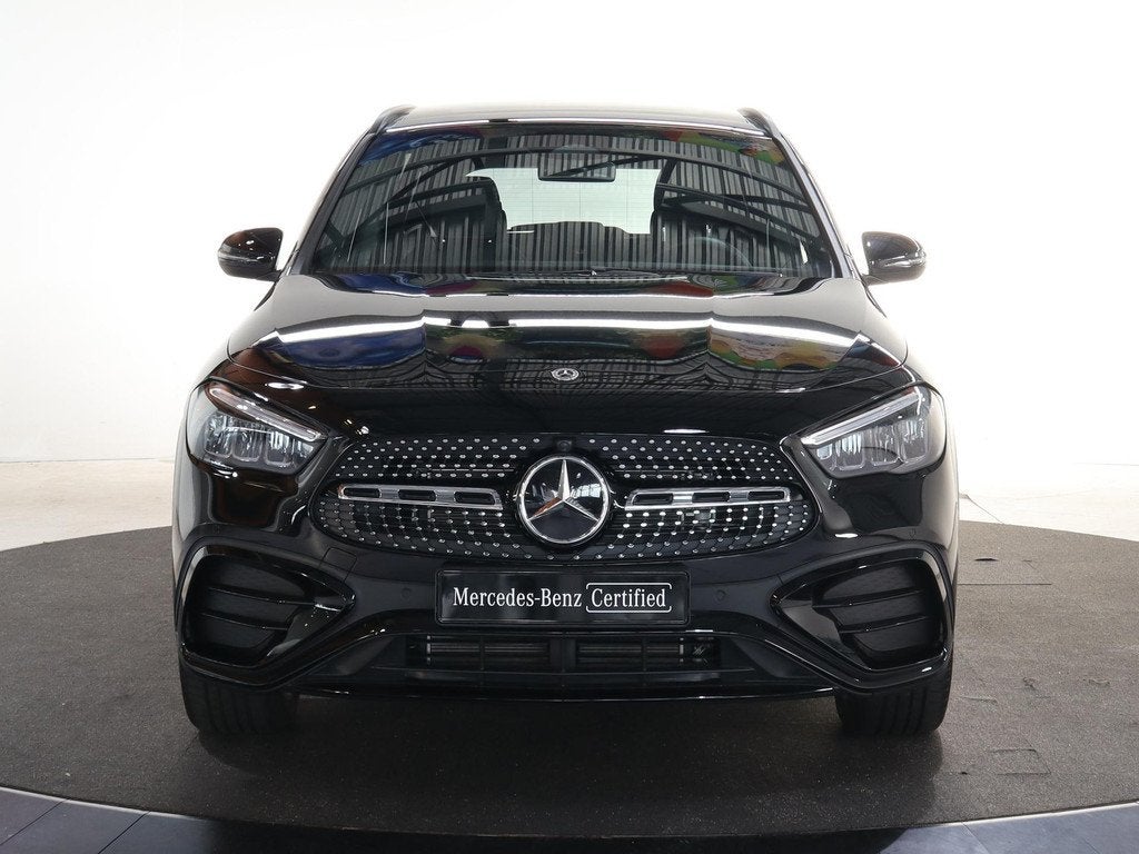 Mercedes-Benz GLA-klasse 250 e AMG Line | Trekhaak | Panoram, Auto's, Mercedes-Benz, Stof, 4 cilinders, 16 kWh, Zwart