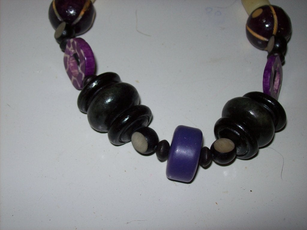 Ketting Paars Zwart Wit tinten steen Kralen Mooi model, Paars, Nieuw, Ophalen of Verzenden, Steen of Mineraal