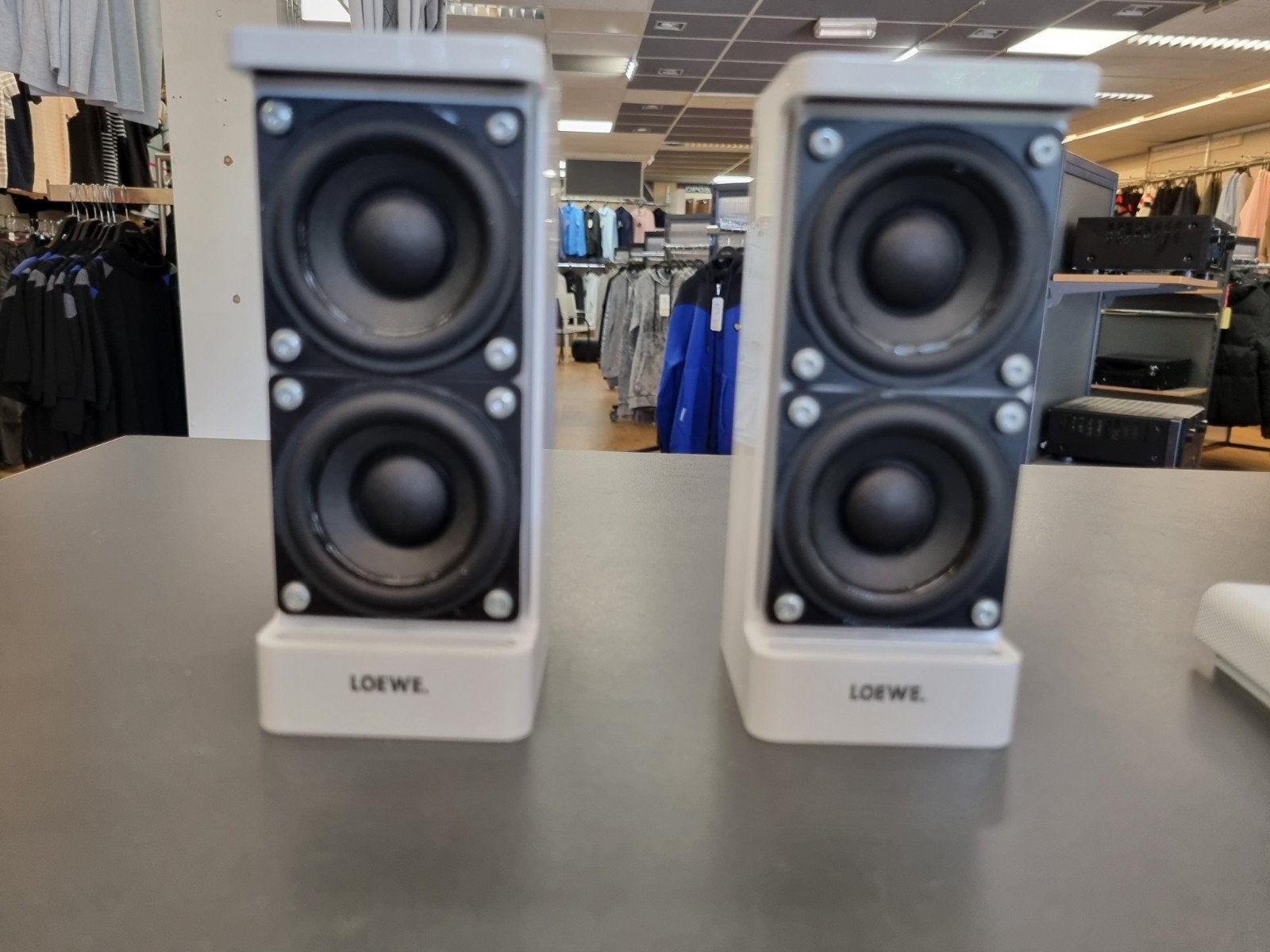 Loewe Satellite Speaker-Nieuwstaat!, Overige merken, ///, Ophalen of Verzenden, Zo goed als nieuw
