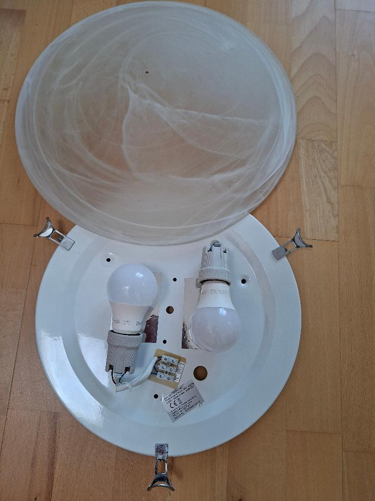2x Ikea plafonniere doorsnee 40 cm 2x 60W, Huis en Inrichting, Lampen | Plafondlampen, Ophalen, Zo goed als nieuw, Glas, Strak modern