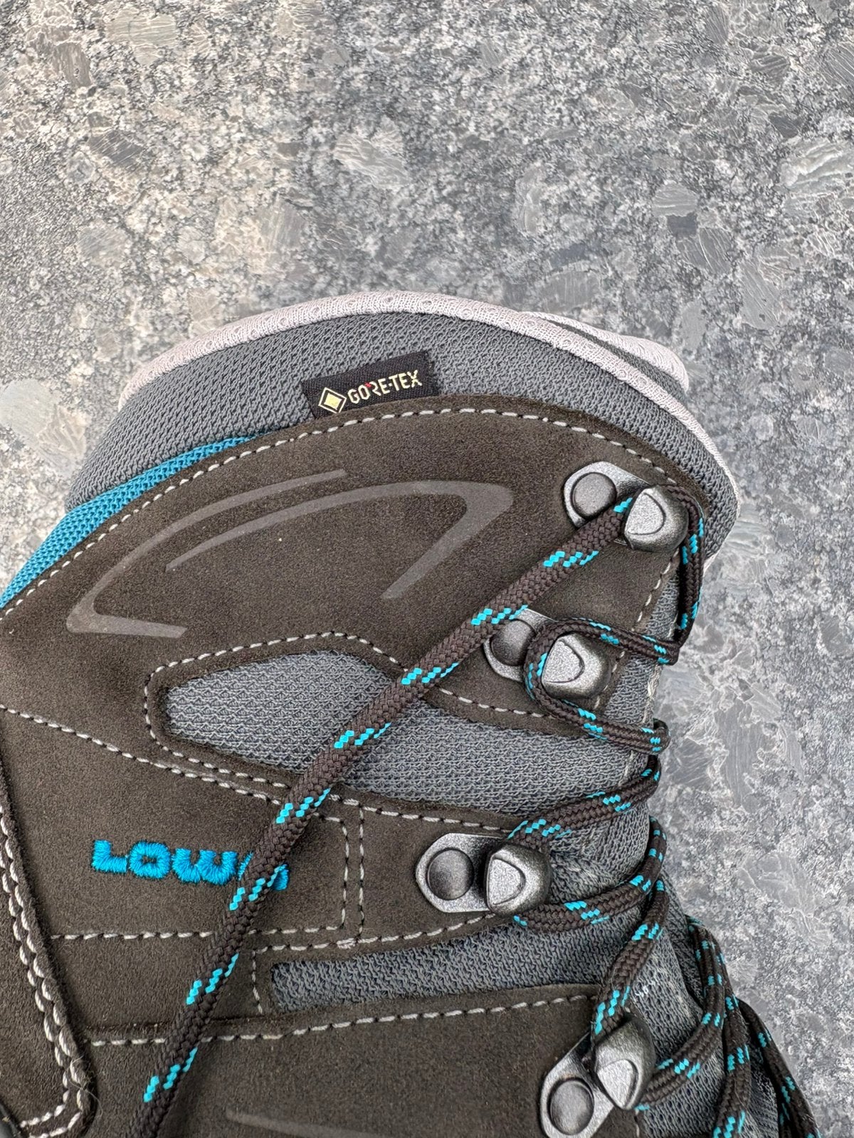 LOWA wandelschoenen dames maat 41, Ophalen, Zo goed als nieuw, Schoenen