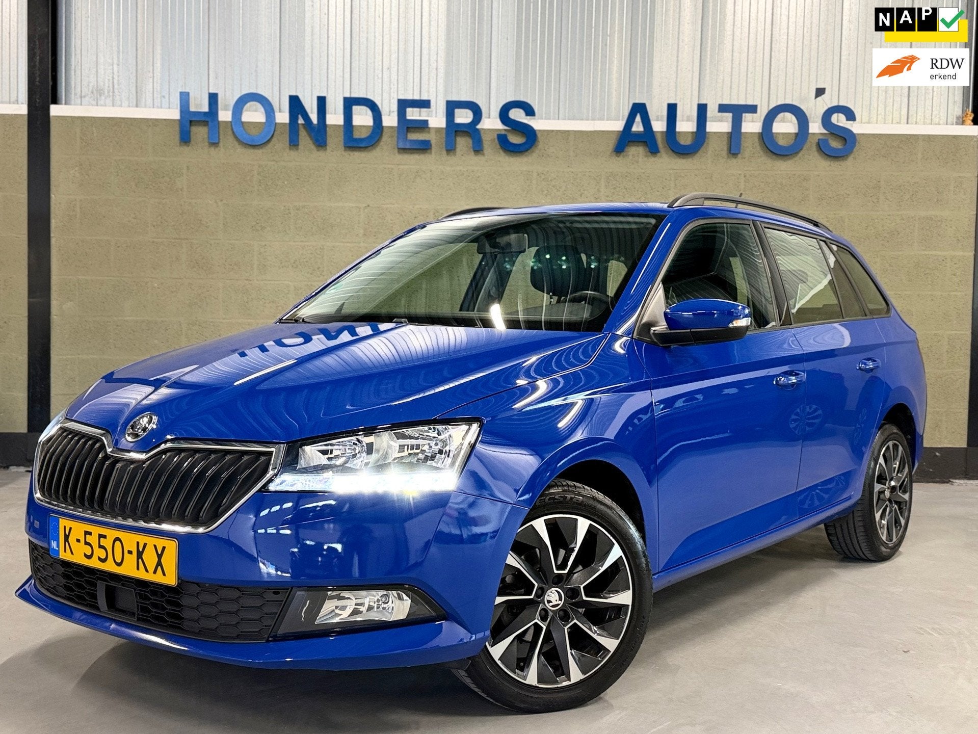 Skoda Fabia Combi 1.0 TSI Business Edition | CARPLAY | NAVIG, Auto's, Stof, Gebruikt, 95 pk, Blauw