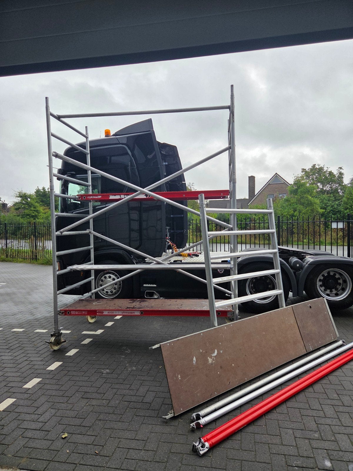 Altrex 4000 rolsteiger met 245 en 305 platformen, Ophalen, Zo goed als nieuw, Rolsteiger of Kamersteiger, 5 meter of hoger