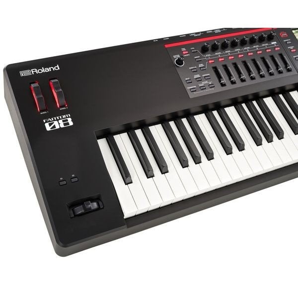 Roland Fantom-08 (z.g.a.n.) te koop.of ruilen voor Fantom-07, Muziek en Instrumenten, Ophalen, 88 toetsen, Roland, Zo goed als nieuw