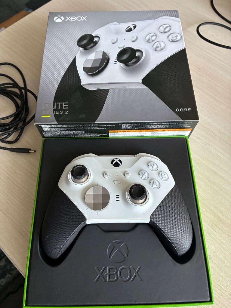 Xbox elite 2 controller