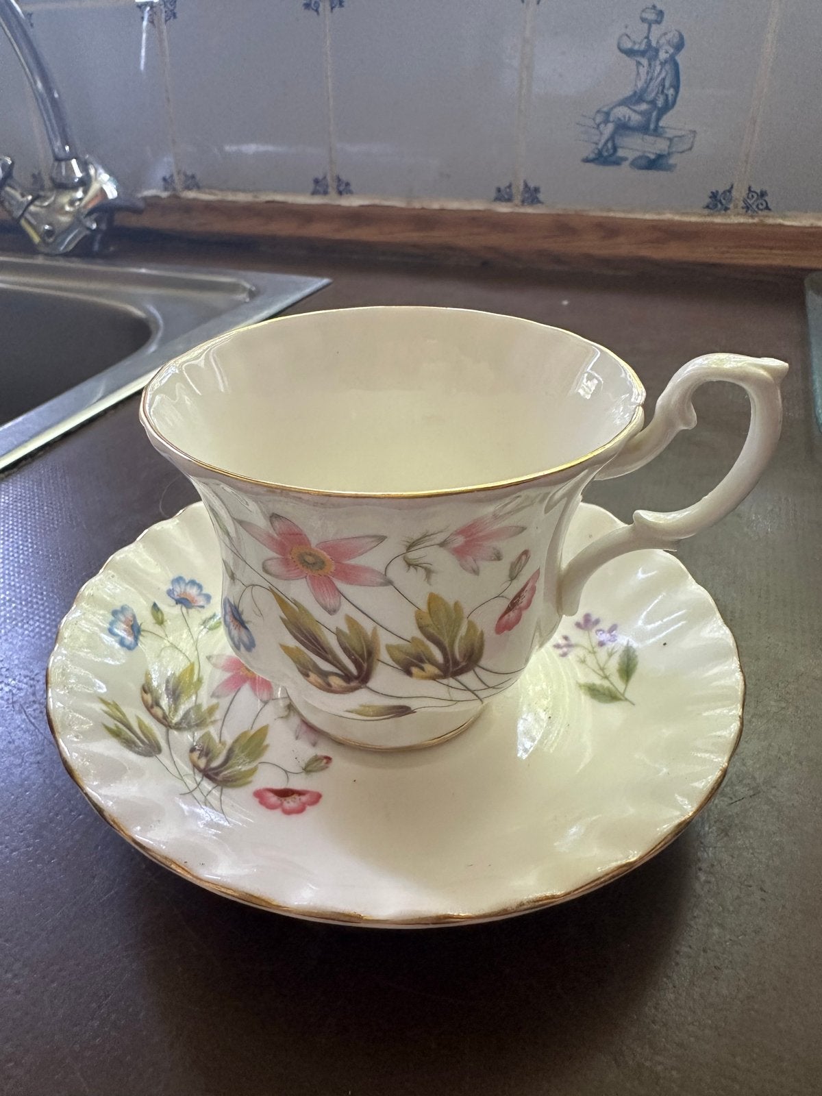 Richmond Bone China Wild Anemone Kop en Schotel, Ophalen