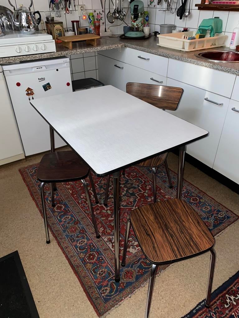 Vintage formica eethoekje 1stoel 2 krukjes tafel 90/60, Huis en Inrichting, Tafels | Eettafels, Ophalen, Zo goed als nieuw, Rechthoekig