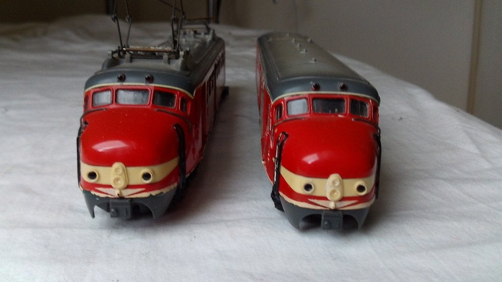 Trix express Hondekop rood, Wisselstroom, Gebruikt, Locomotief, Trix