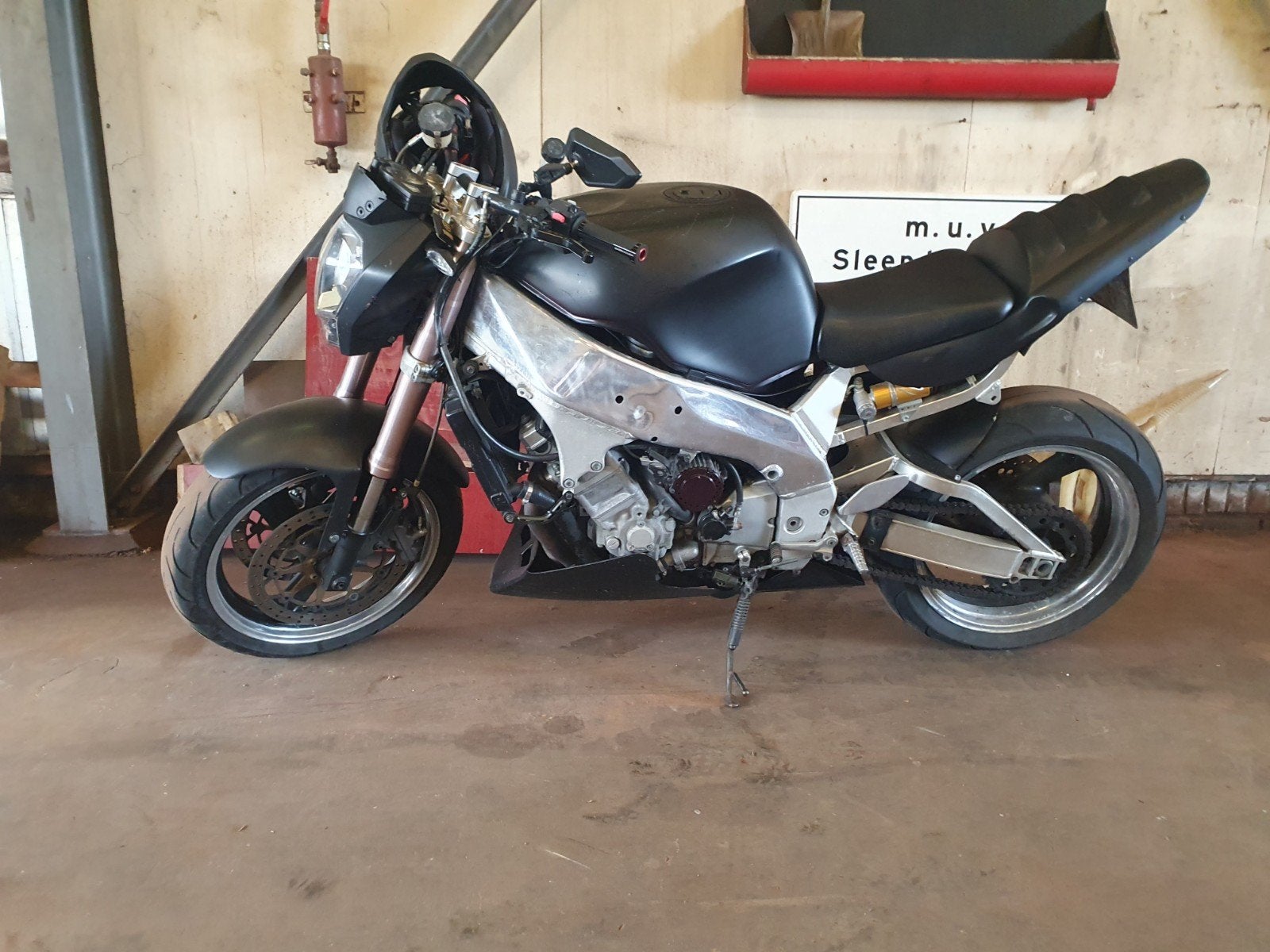 Yamaha YZF 750 - Naked Bike Project, Sportuitlaat, 4 cilinders, Motorrijbewijs A, Gebruikt