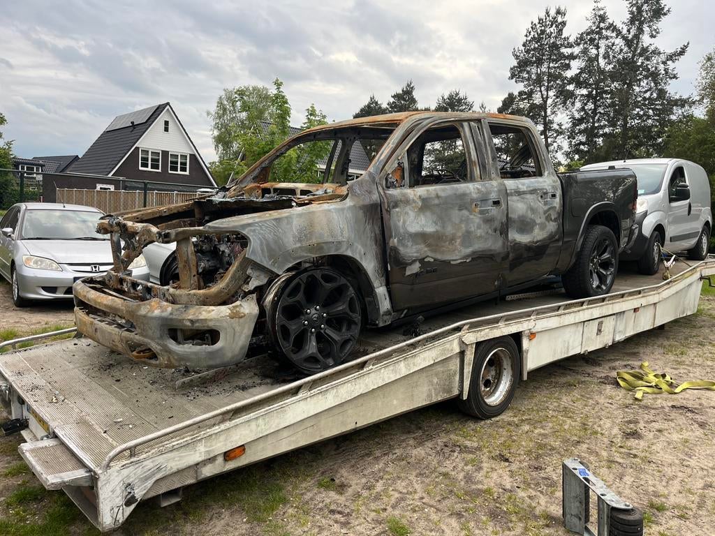 Dodge ram v8 brandschade, Auto diversen, Schadeauto's, Benzine, Overige carrosserieën, Ophalen
