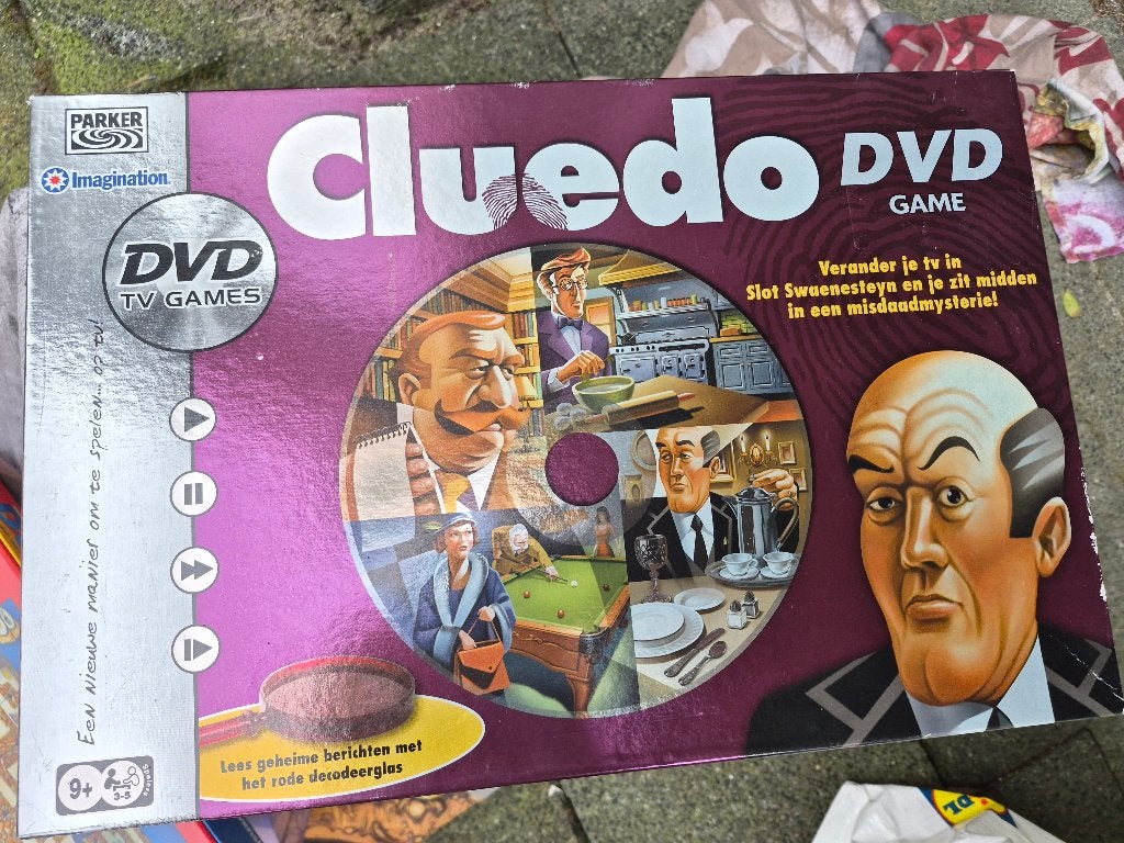Cluedo DVD Game Compleet, van Parker, Hobby en Vrije tijd, Gezelschapsspellen | Bordspellen, Ophalen, Parker, Zo goed als nieuw
