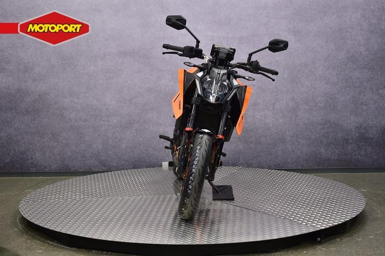 KTM 390 DUKE (bj 2024), Motoren, KTM Sportmotorcycle GMBH, Bedrijf, Stallhofnerstrasse 3
5230  Mattighofen, AT, Wessel.Peters@ktm.com