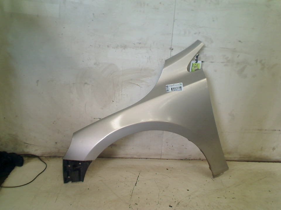 Spatbord Links Voor Volvo V40 (MV) (2015-02/2019-08), Gebruikt, Siegburger Straße 229, Köln 50679, , Duitsland, Info@volvocars.com