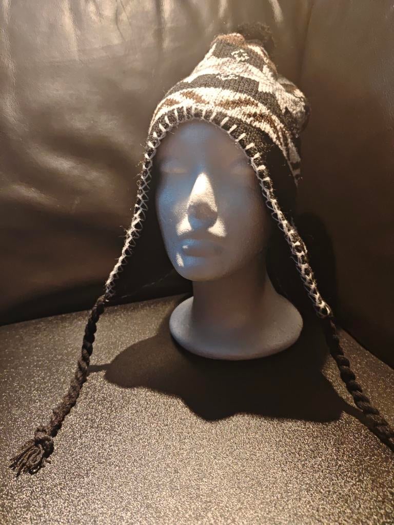 Warme Wintermuts met Oorkleppen en Pompon, Hoed, Nieuw, Onbekend, One size fits all