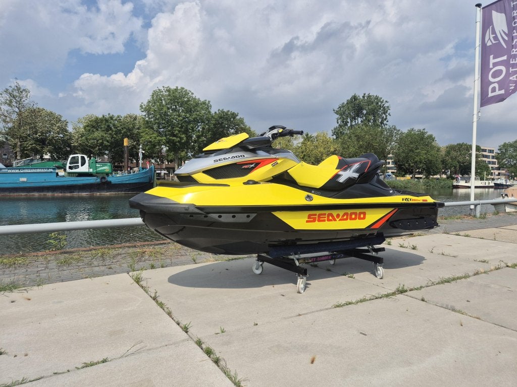 SEA-DOO RXT 260 RS AS (2015) 67 VAARUREN, Watersport en Boten, Niet ingevuld, Niet ingevuld, Zo goed als nieuw, Benzine