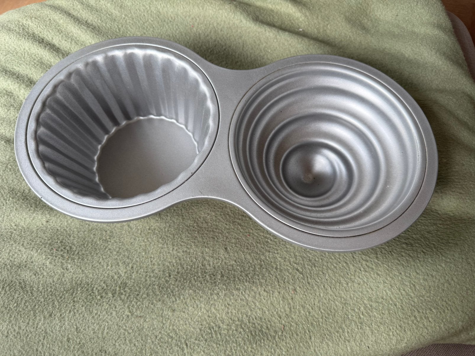 Reuzen cup-cake bakblik, Ophalen of Verzenden, Zo goed als nieuw, Taarten of Cupcakes, Bakvorm