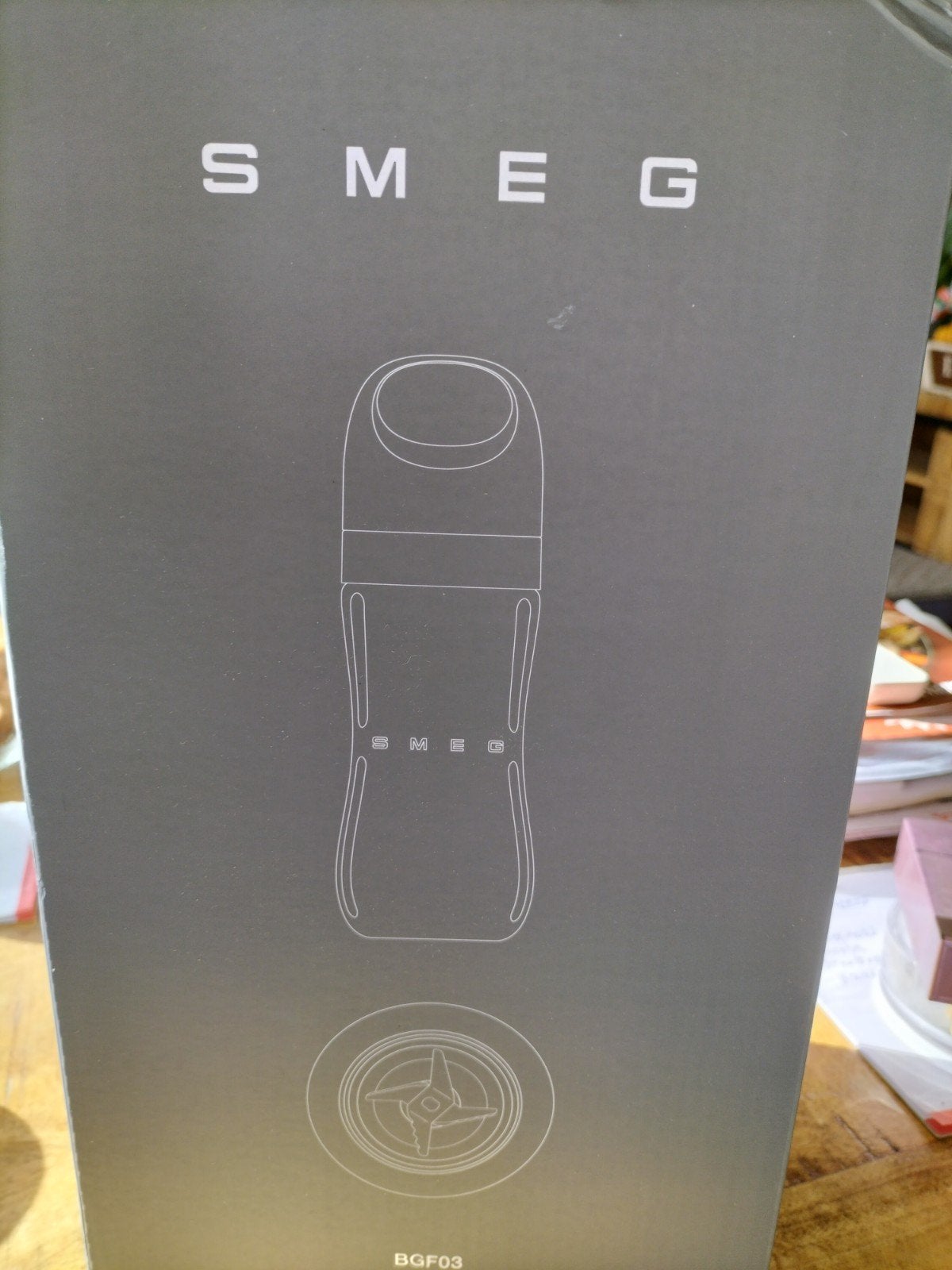 SMEG Blender to go BGF03 - Nieuw in doos, Witgoed en Apparatuur, Ophalen of Verzenden, Nieuw, Blender to go
