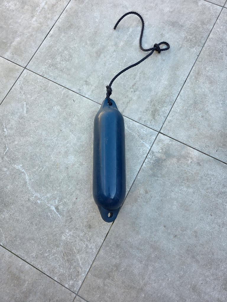 Blauwe stootwil fender star 2, Watersport en Boten, Accessoires en Onderhoud, Ophalen, Zo goed als nieuw, Overige typen