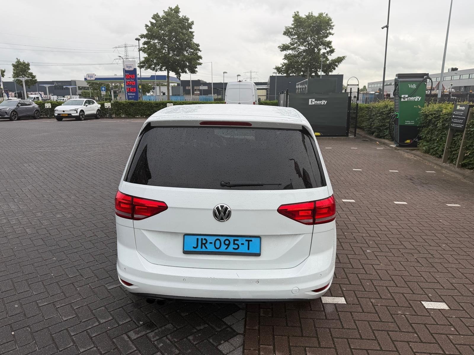 Volkswagen Touran 2.0 TDI 110KW/150PK 6-DSG 2016 Wit, Auto's, 1800 kg, 4 cilinders, Wit, Origineel Nederlands