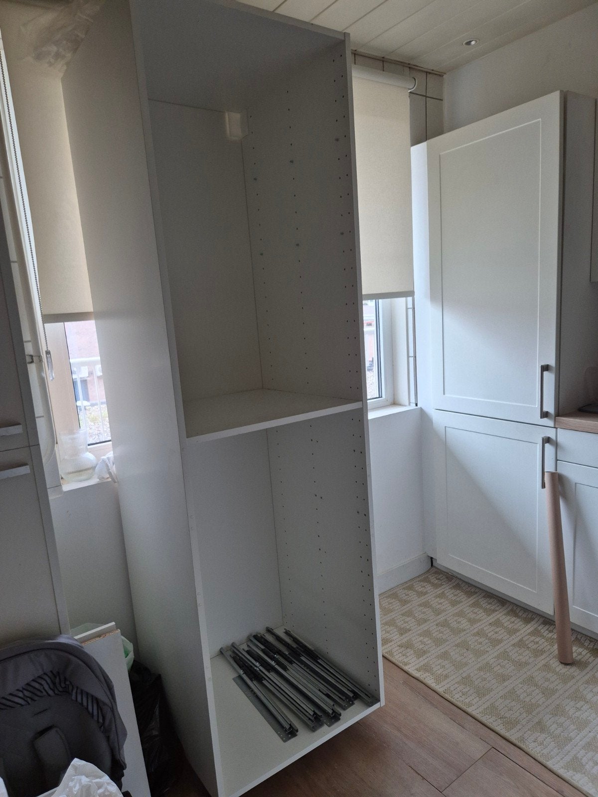 IKEA METOD kast 60x200 goed als nieuwe, Huis en Inrichting, Ophalen, 200 cm of meer, Wit, 50 tot 100 cm
