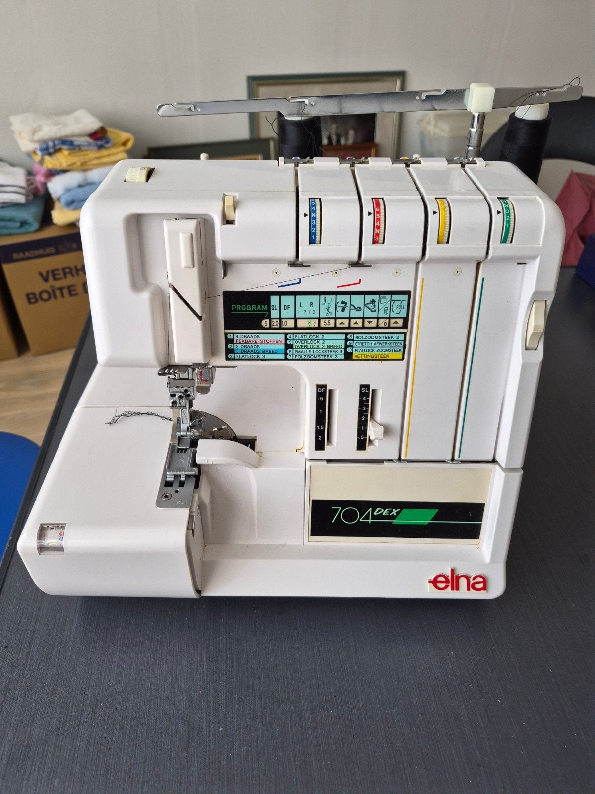 Elna 704 Dex lockmachine, Ophalen, Gebruikt, Lockmachine, Overige merken
