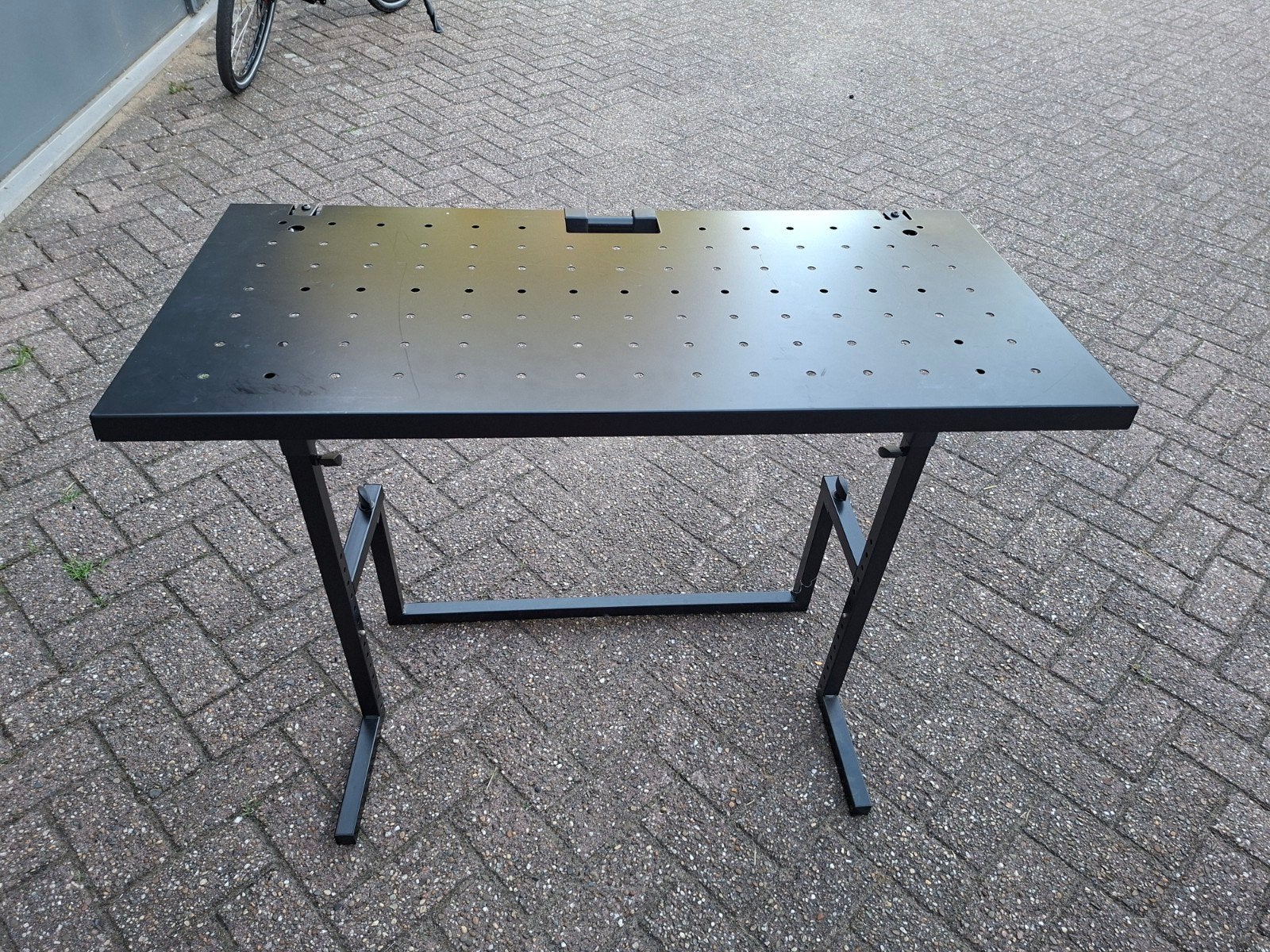 Inklapbare tafel / DJ booth, Ophalen