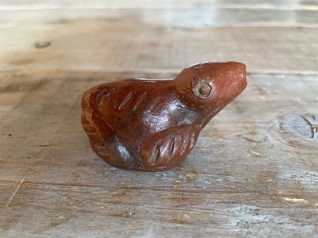 Oud terracotta fluitje beest / kikker. Oranje / bruin., Ophalen